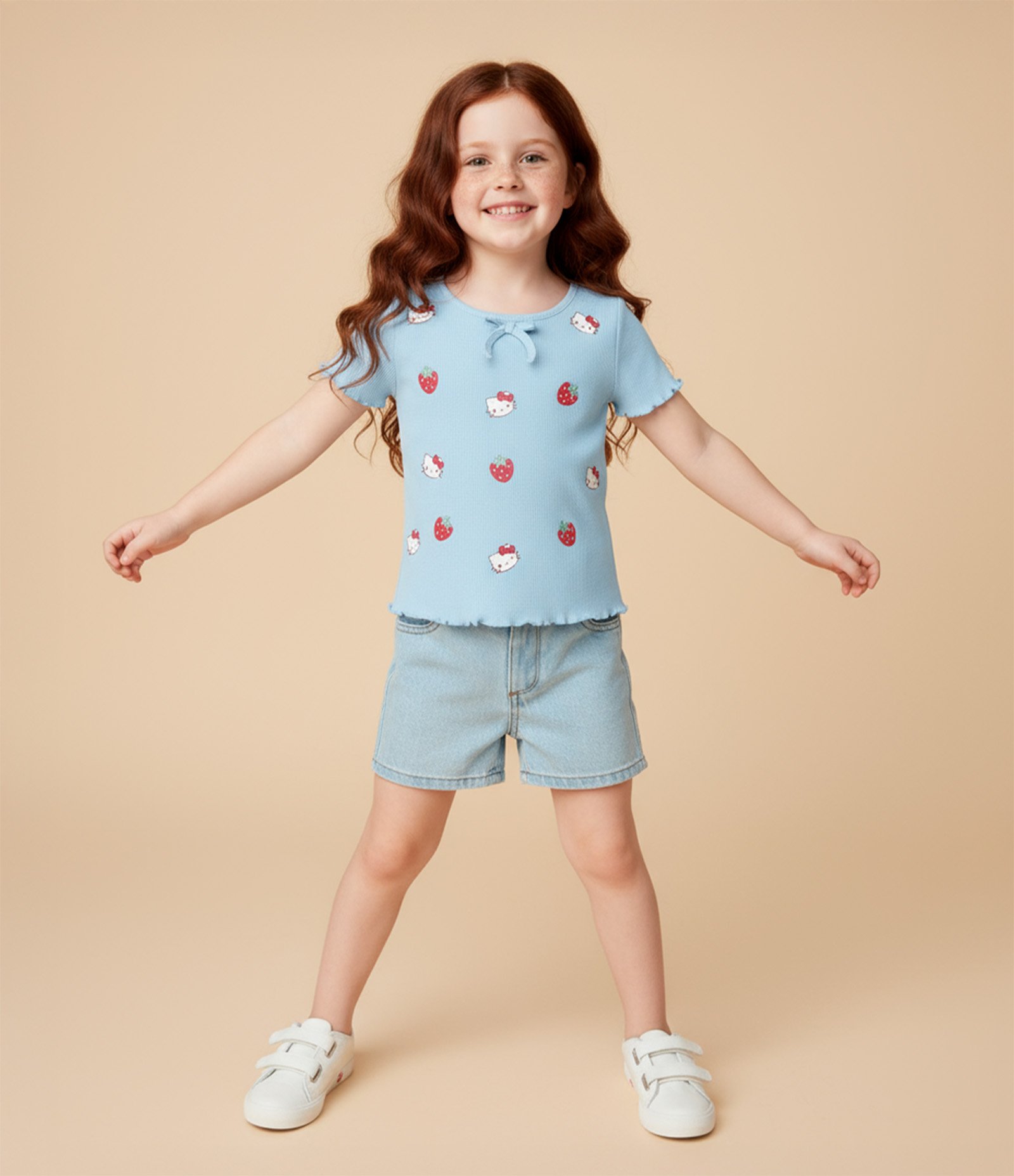Blusa Infantil Canelada com Estampa Hello Kitty e Morangos - Tam 5 a 14 Anos Azul 1