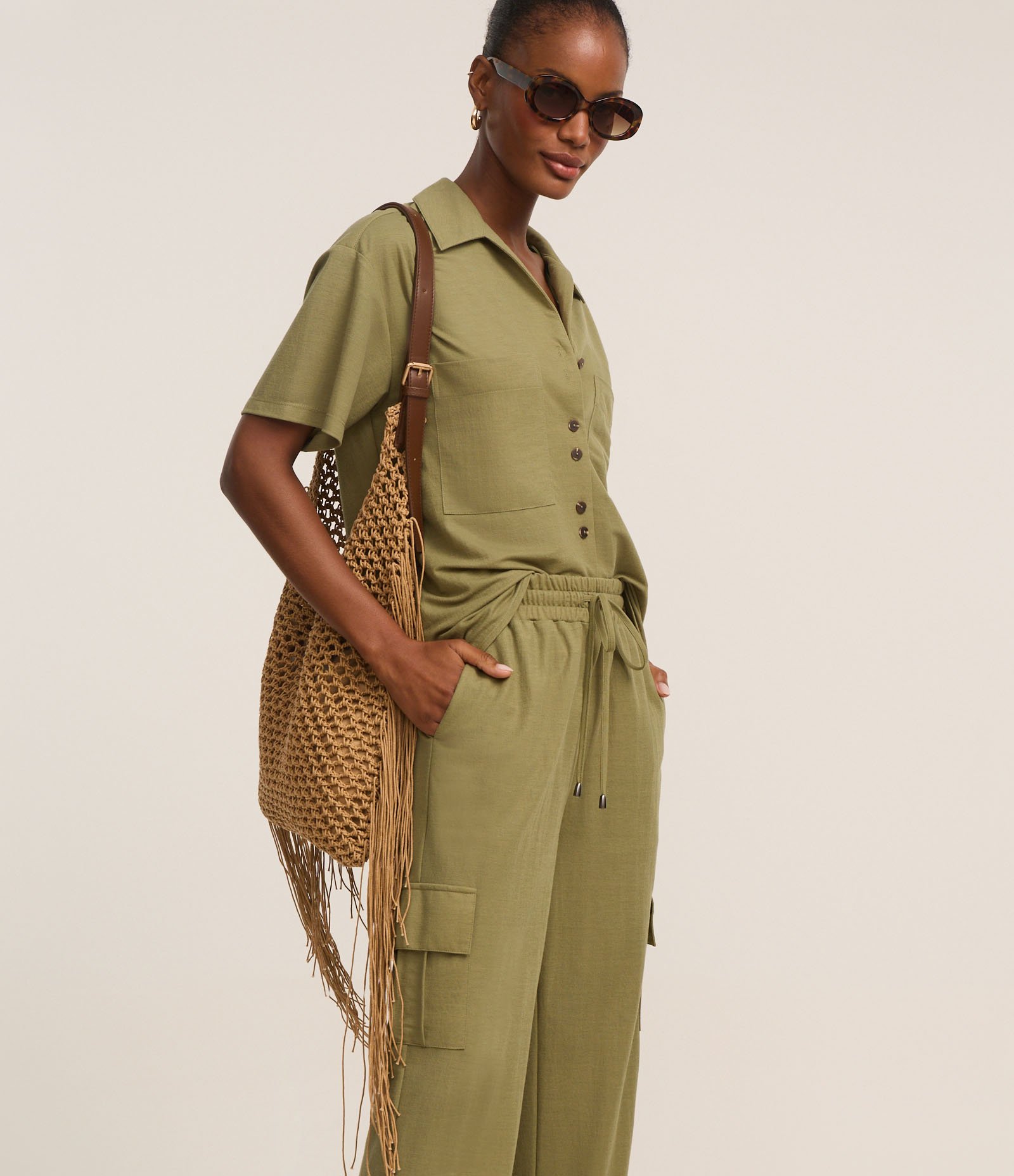 Calça Fluída em Malha Orly com Bolsos Laterais Verde 3