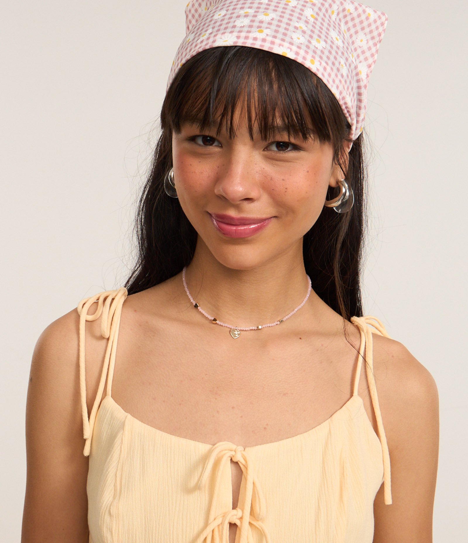 Vestido Curto em Creppe com Amarração nas Alças Amarelo 3