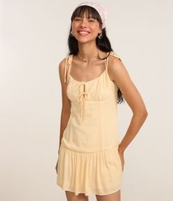 Vestido Curto em Creppe com Amarração nas Alças