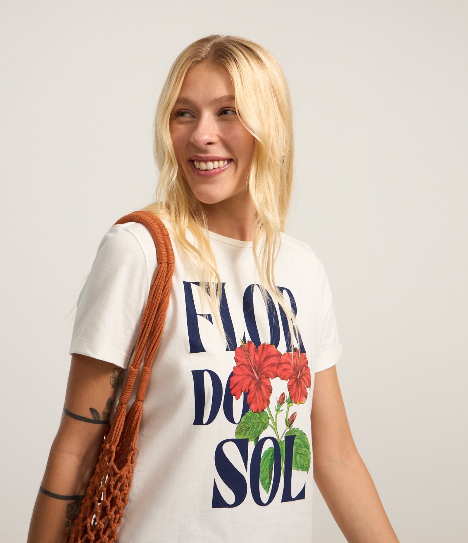 Blusa em Algodão com Estampa Flor do Sol Branco 1