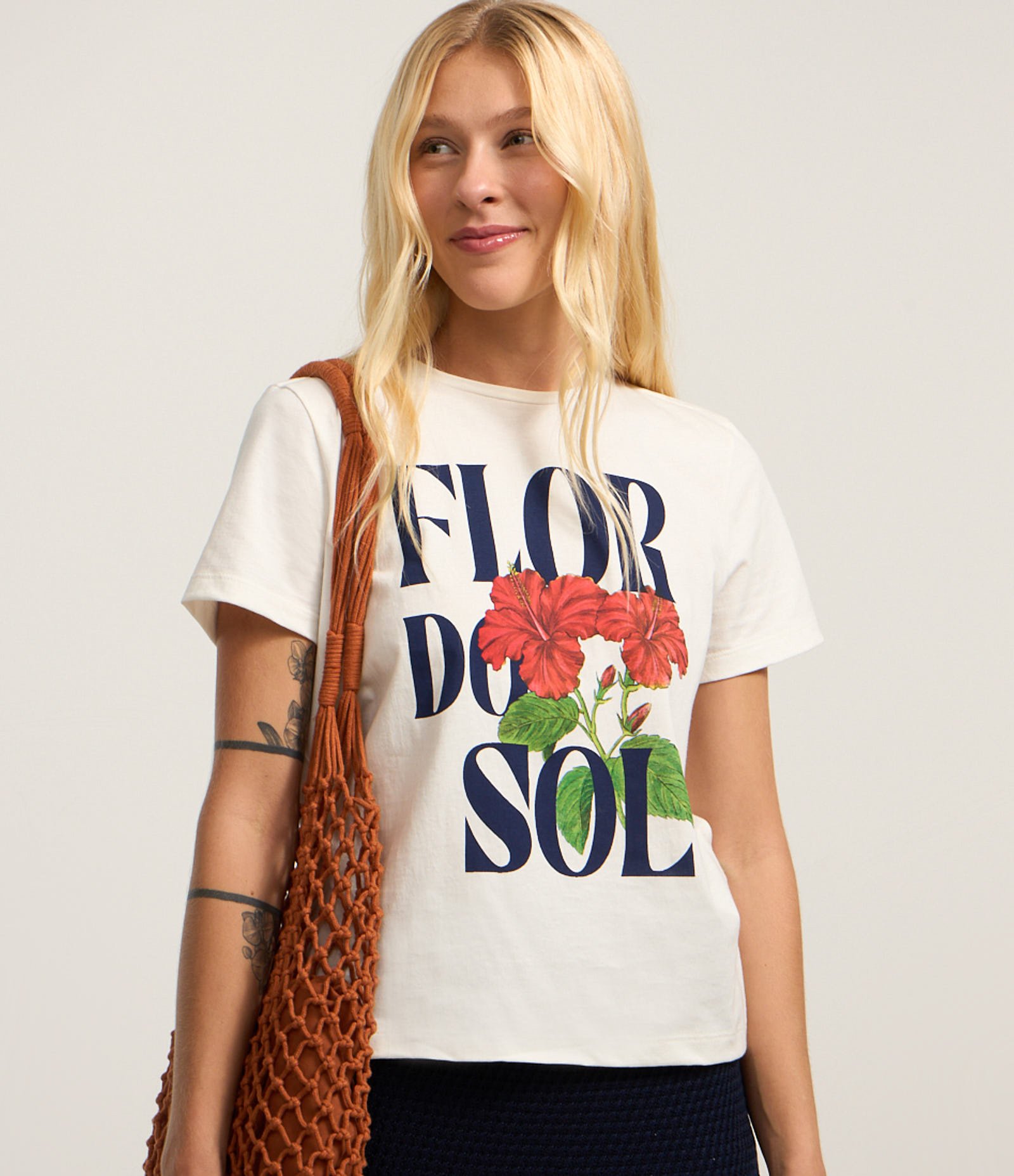Blusa em Algodão com Estampa Flor do Sol Branco 3