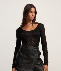 Body em Renda com Textura Floral e Manga longa