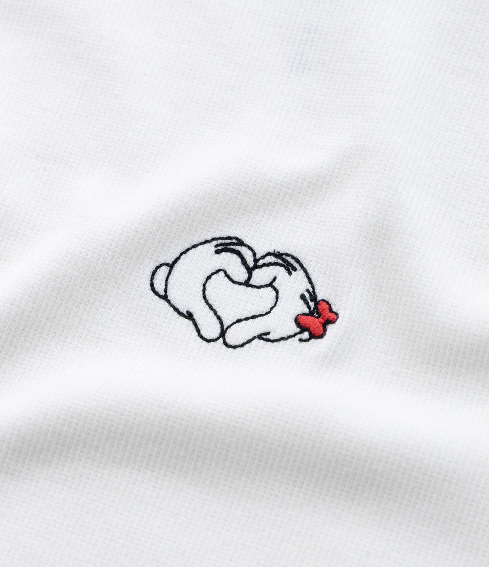 Blusa em Ribana com Bordado Coração Mickey Curve & Plus Size Branco 7