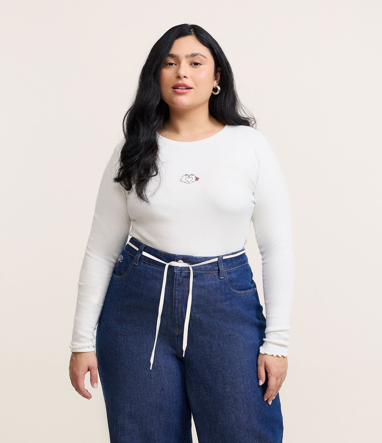 Blusa em Ribana com Bordado Coração Mickey Curve & Plus Size Branco 1
