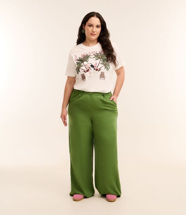 Camiseta em Algodão Estampa à Brasileira Curve & Plus Size