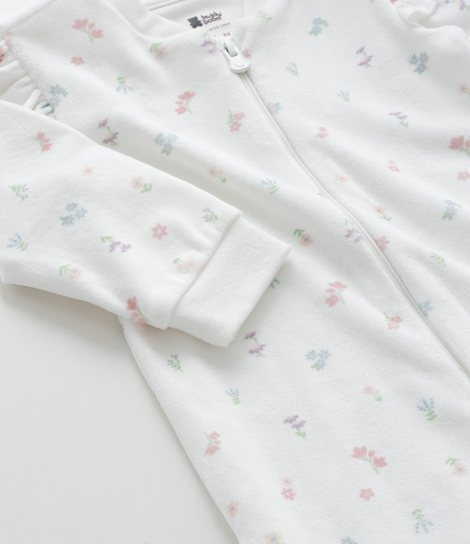 Macacão Infantil em Plush com Babadinhos - Tam 0 a 18 meses Branco 7