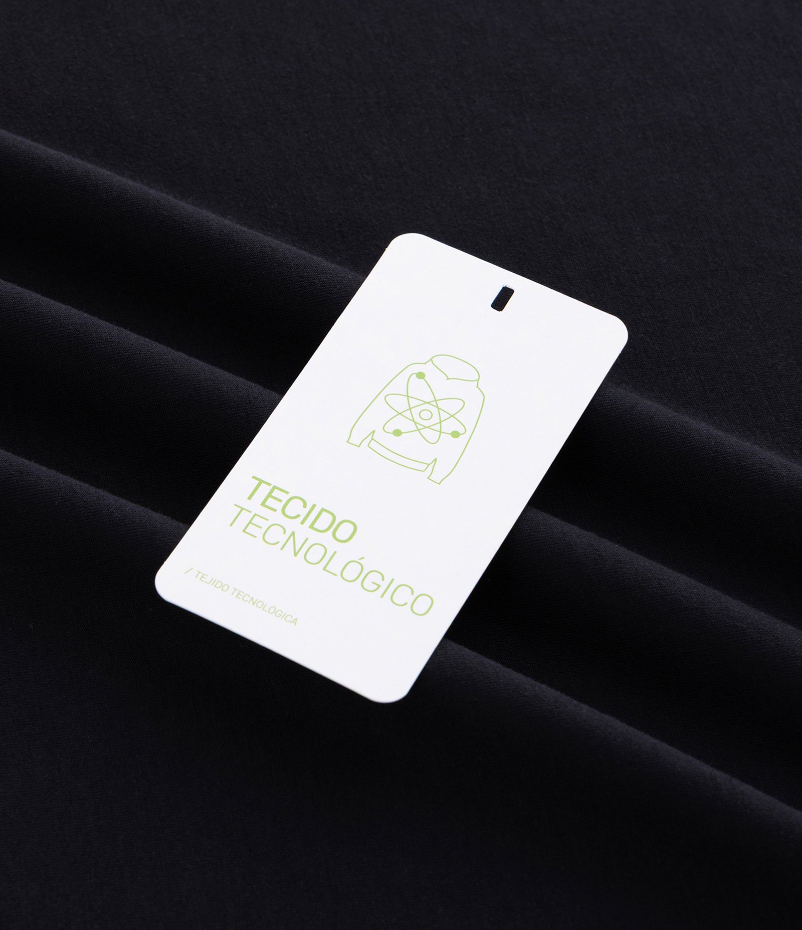 Camiseta Comfort Esportiva em Malha Tecnológica com Tecnologia Dry Preto 9