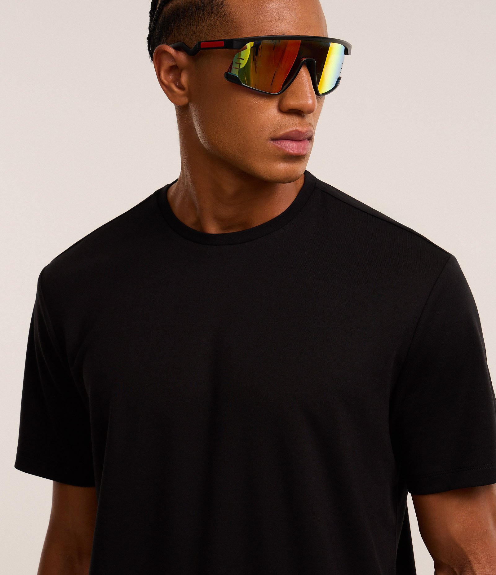 Camiseta Comfort Esportiva em Malha Tecnológica com Tecnologia Dry Preto 5