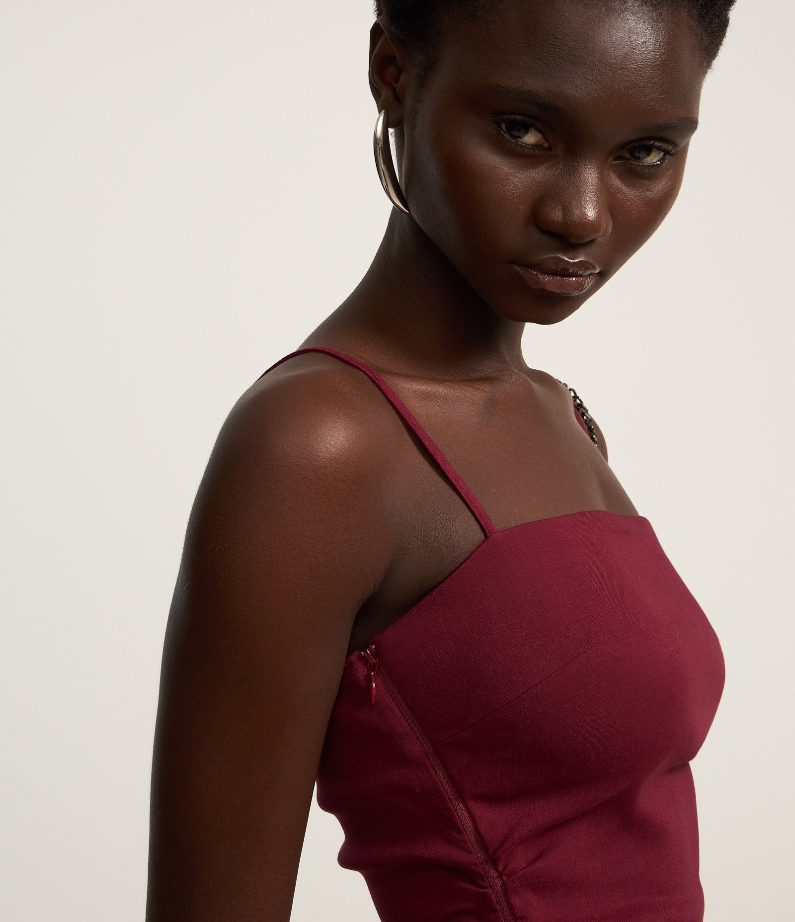 Vestido New Midi em Bengaline com Franzidos e Fenda Lateral Vinho 3