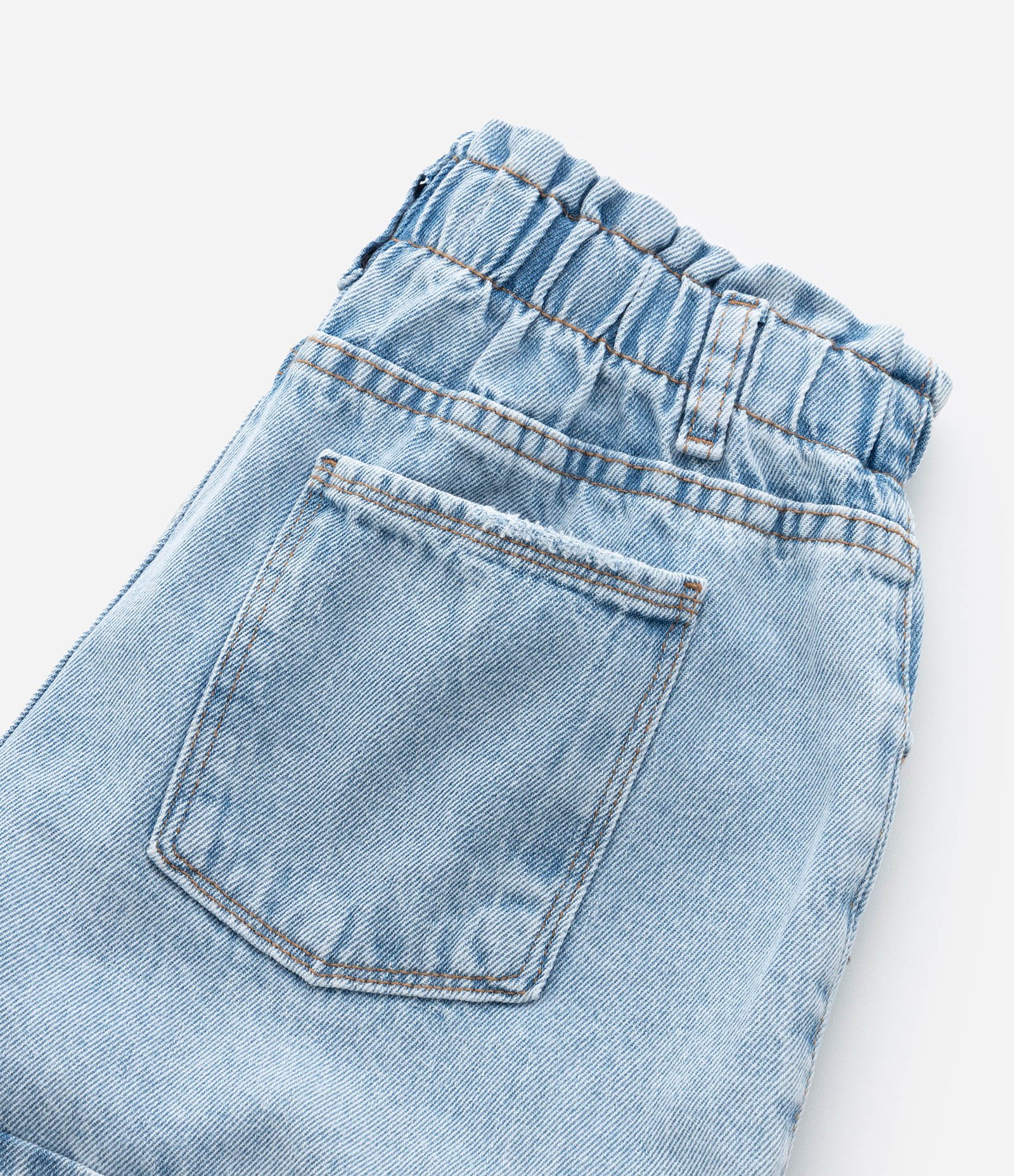 Short Clochard Infantil em Jeans com Aplicação de Brilhos - Tam 5 a 14 Anos Azul 5