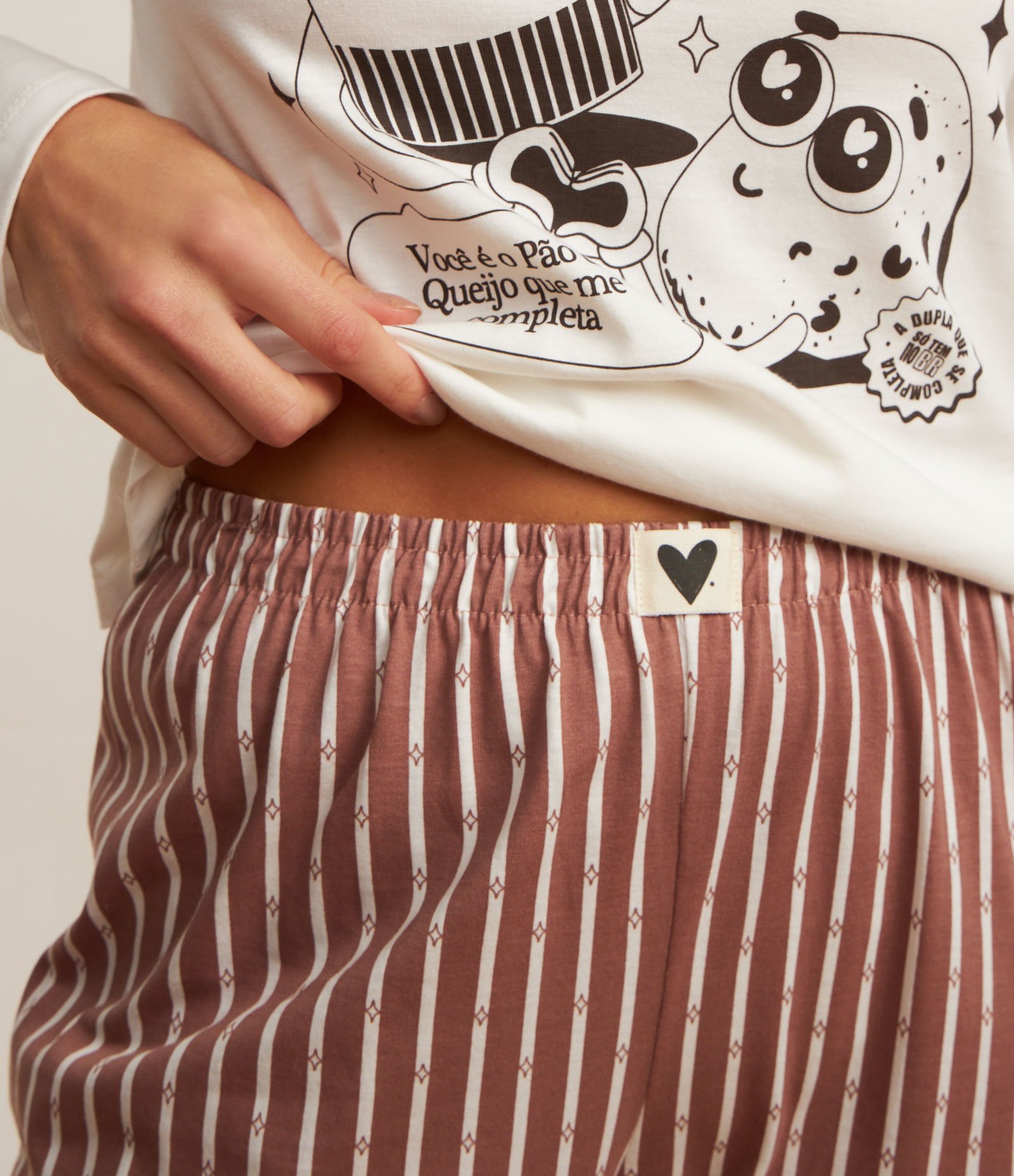 Pijama Longo em Algodão com Estampa Combinação Perfeita Off White/Marrom 3