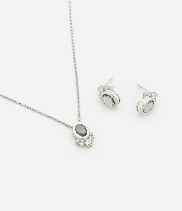 Conjunto de Colar e Brinco com Detalhe Oval em Zircônia