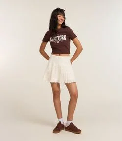 Saia Curta com Textura Maquinetada e Babado