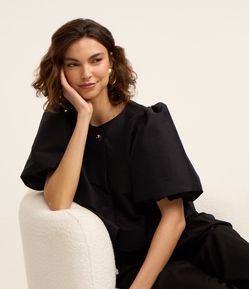 Blusa Balonê com Botão na Gola e Manga Bufante