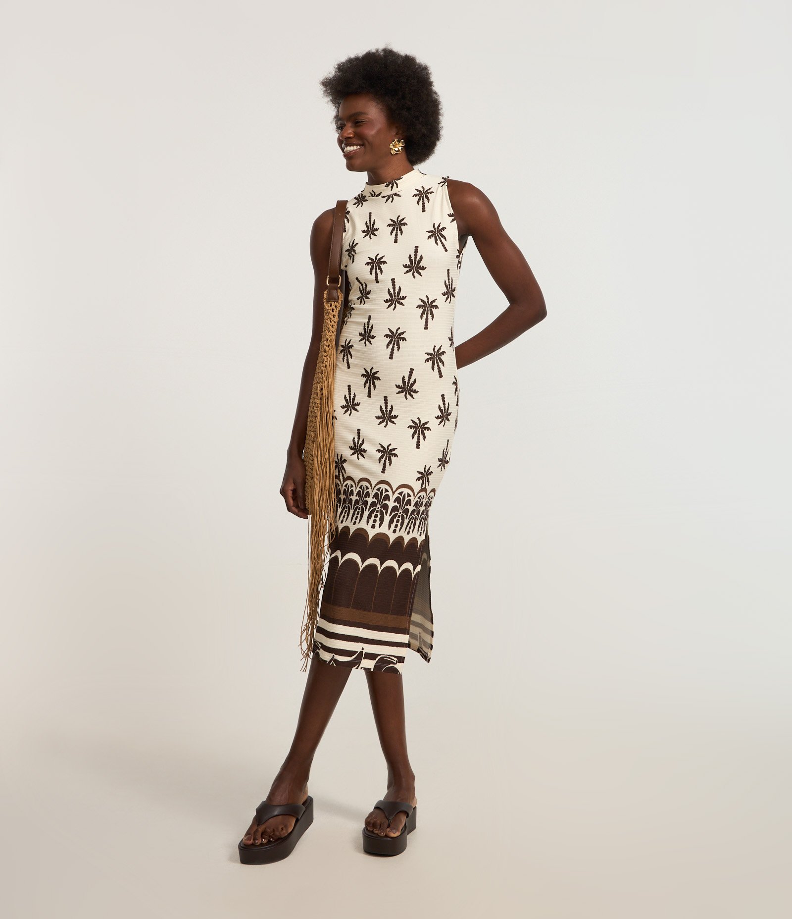 Vestido Reto New Midi em Ribana com Estampa Coqueiros Bege 1