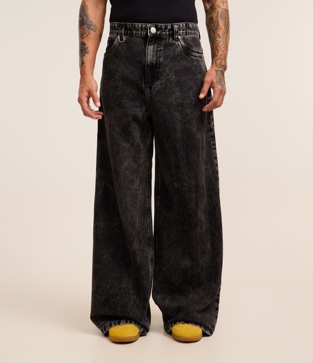 Calça Mega Baggy em Jeans com Argolas