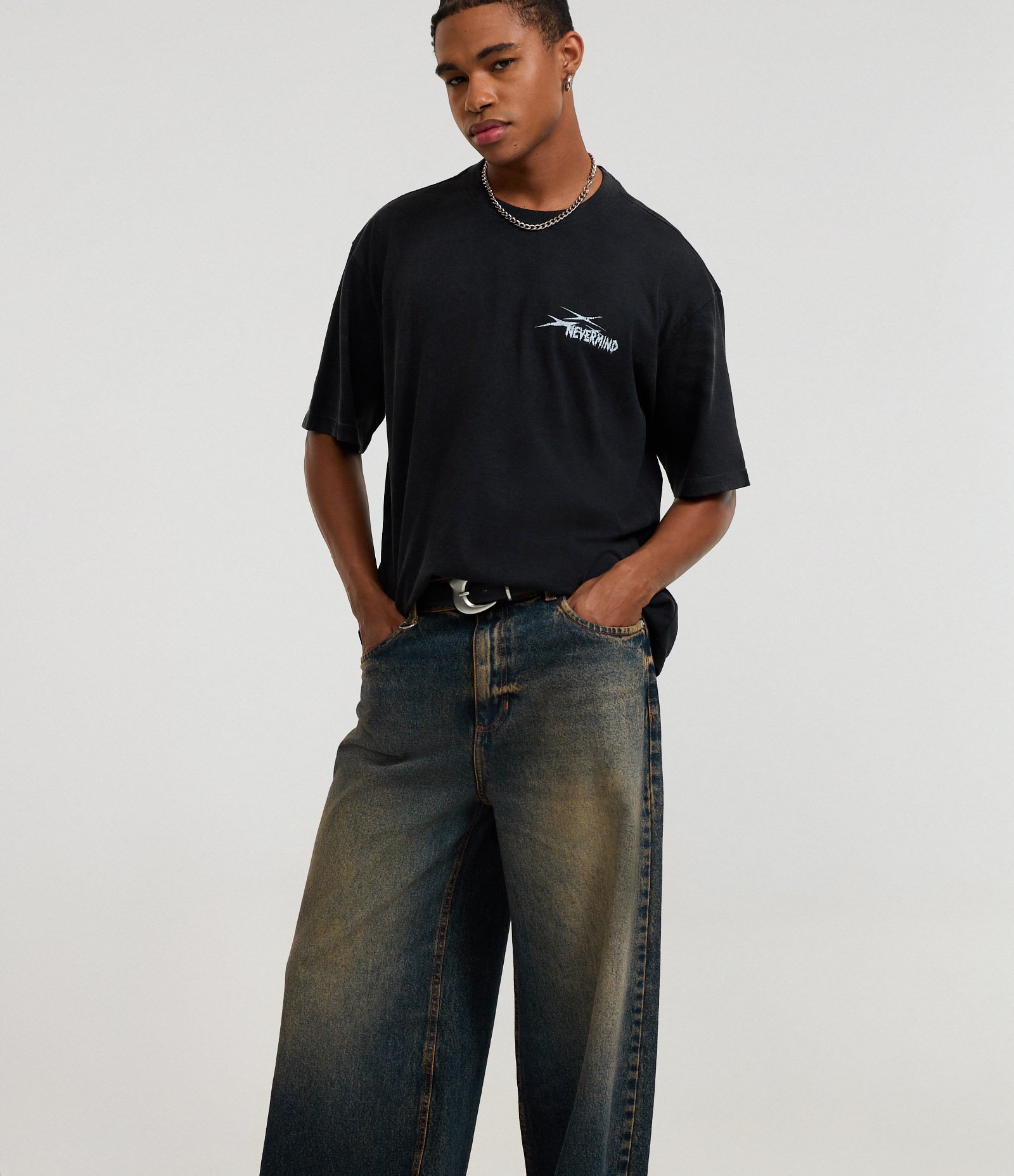 Calça Mega Baggy em Jeans com Argolas Azul Escuro 5