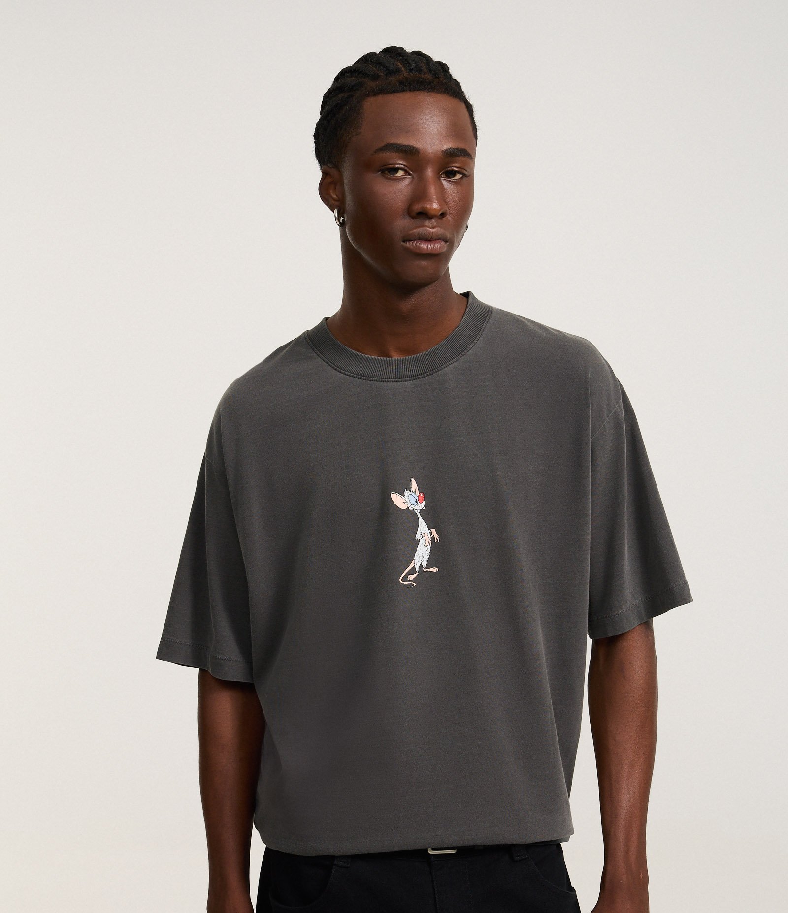 Camiseta Boxy em Malhão Estonada com Estampa Pinky e Cérebro Preto 2