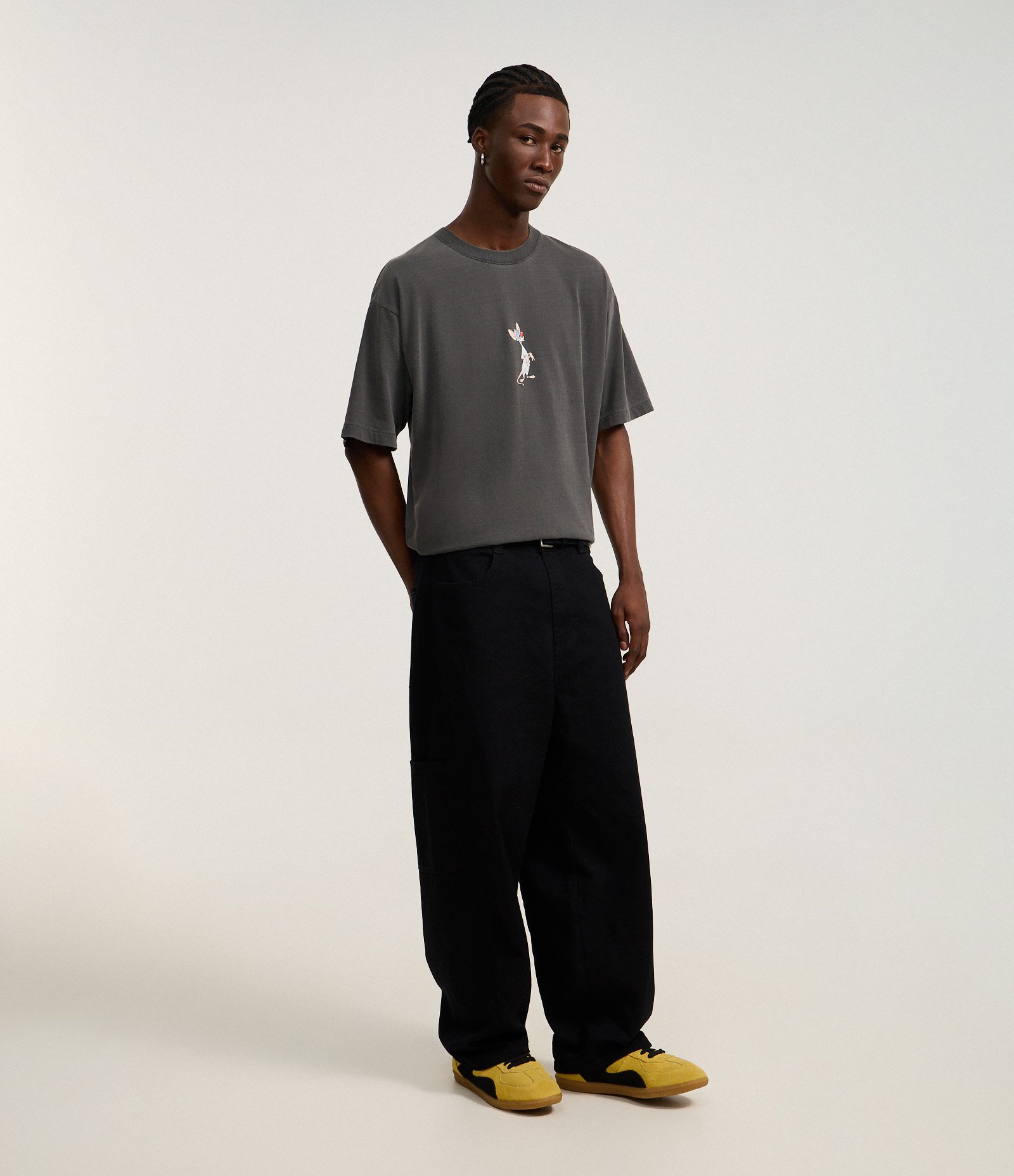 Camiseta Boxy em Malhão Estonada com Estampa Pinky e Cérebro Preto 3