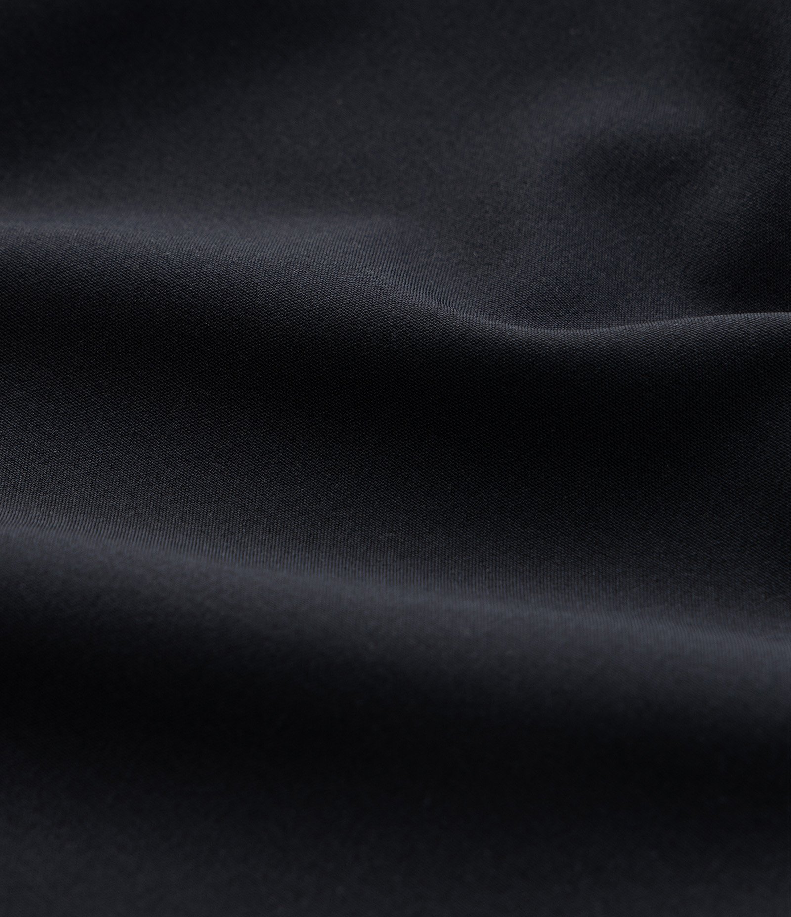 Bermuda Básica Lisa em Microfibra com Bolsos Preto 8