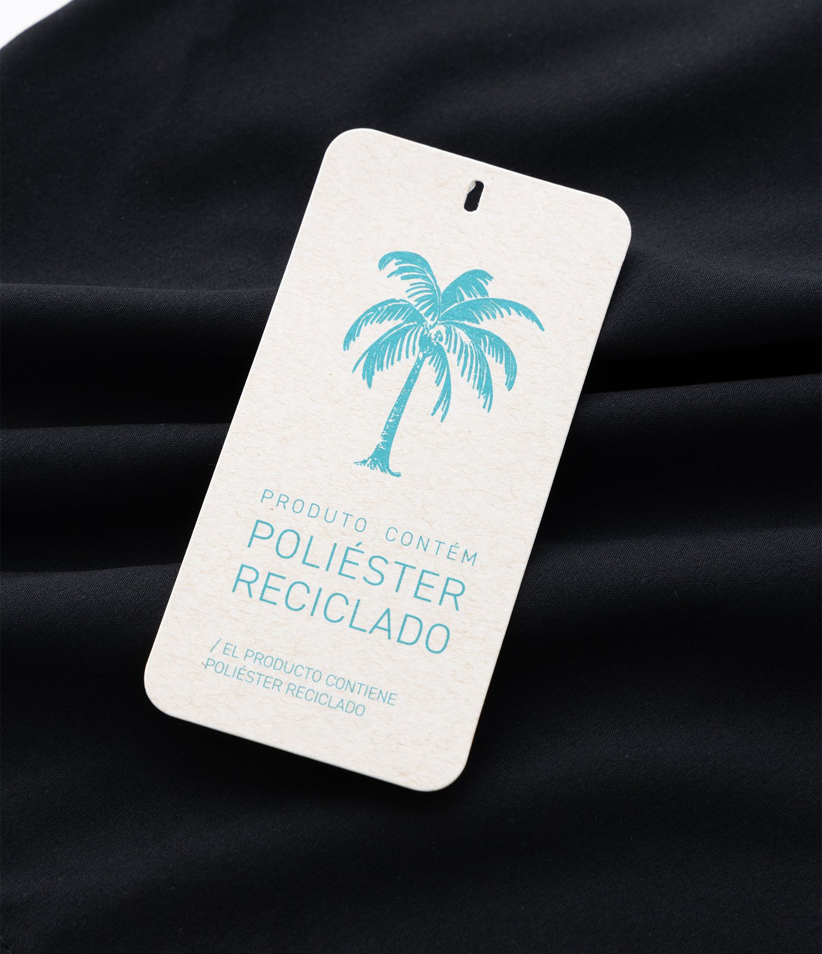 Bermuda Básica Lisa em Microfibra com Bolsos Preto 11