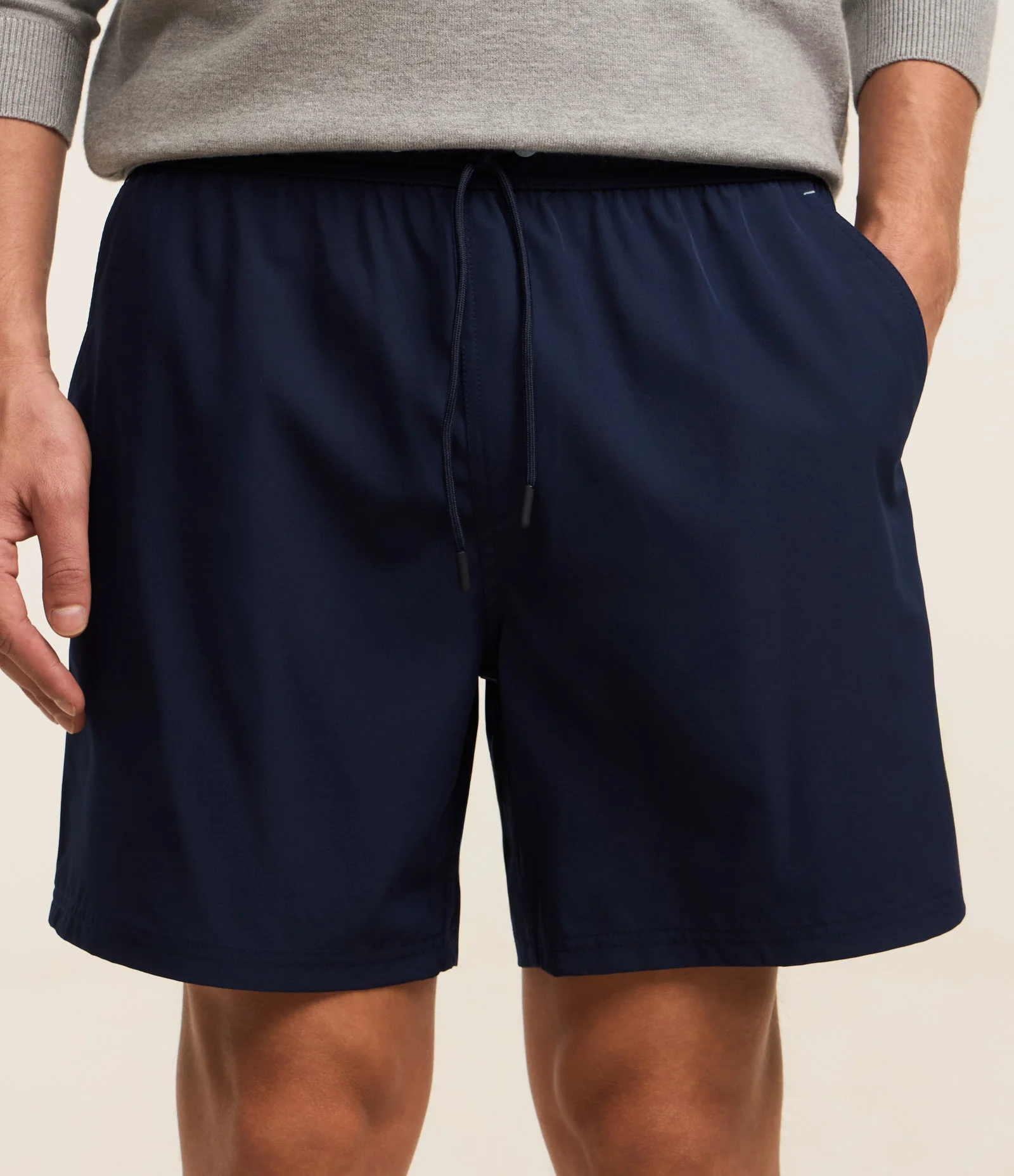 Bermuda Básica Lisa em Microfibra com Bolsos Azul 2