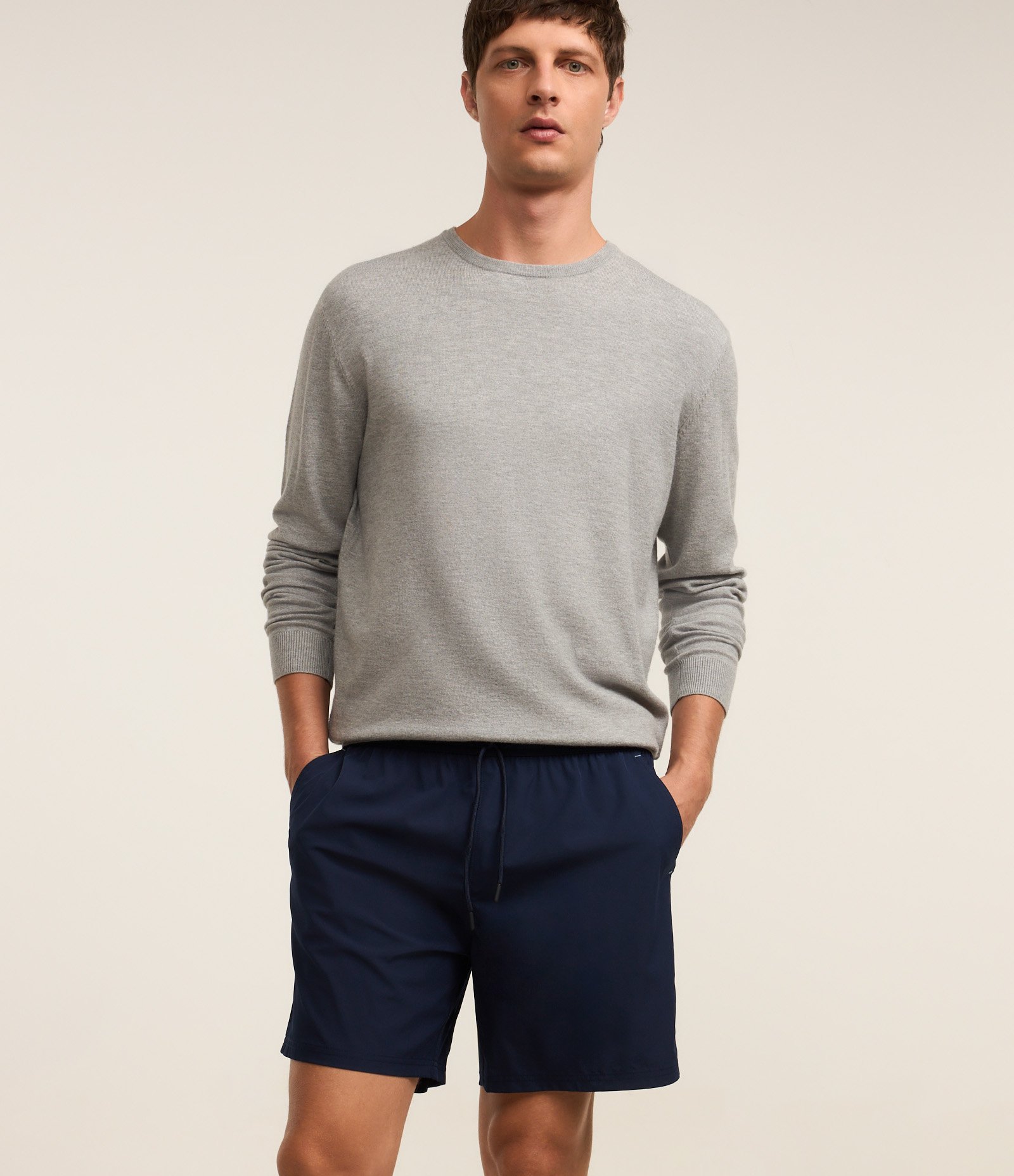 Bermuda Básica Lisa em Microfibra com Bolsos Azul 4