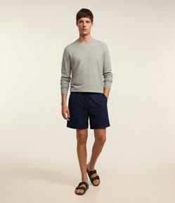 Bermuda Básica Lisa em Microfibra com Bolsos