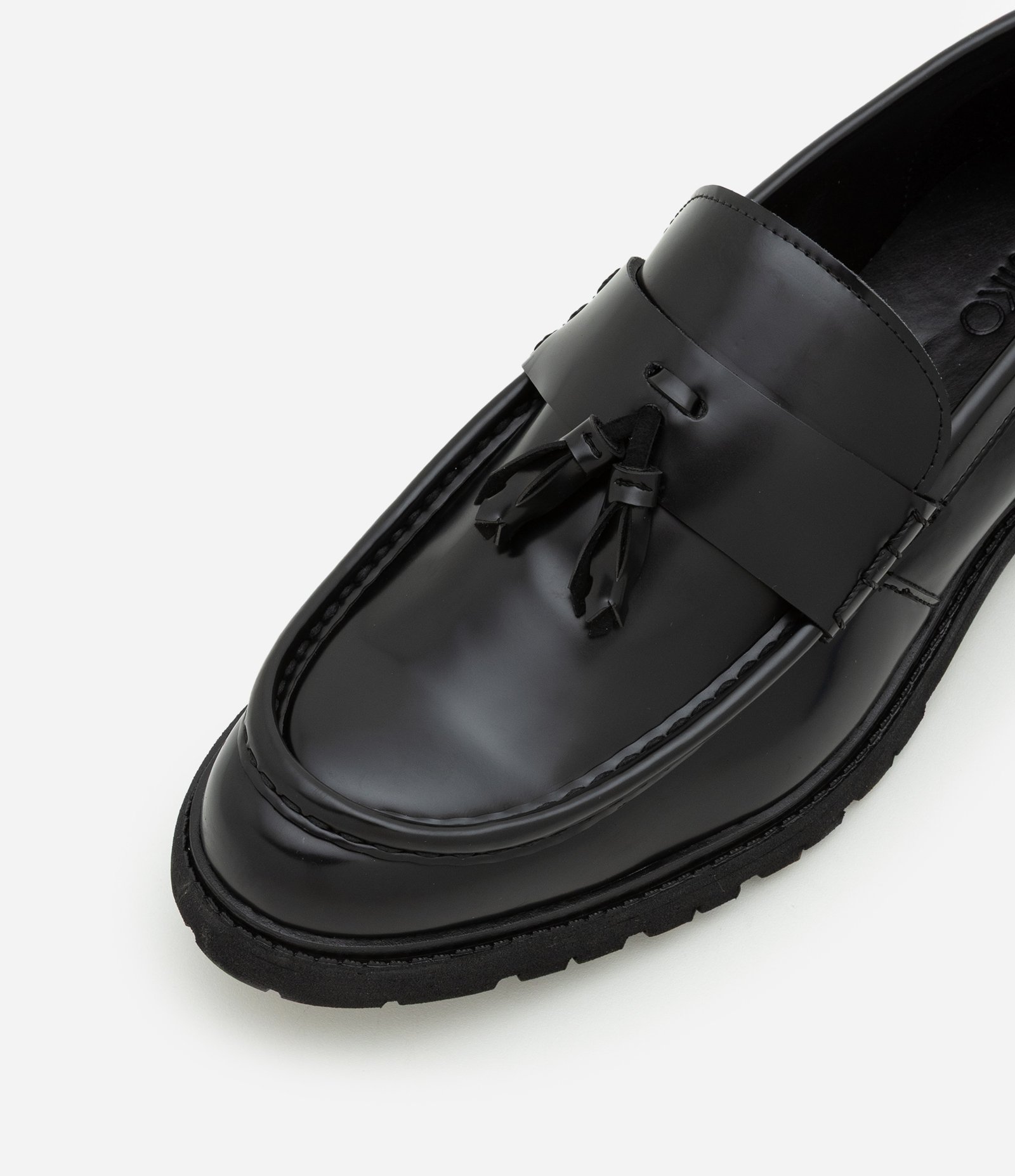 Sapato em Pu com Detalhe em Tecel Preto 3