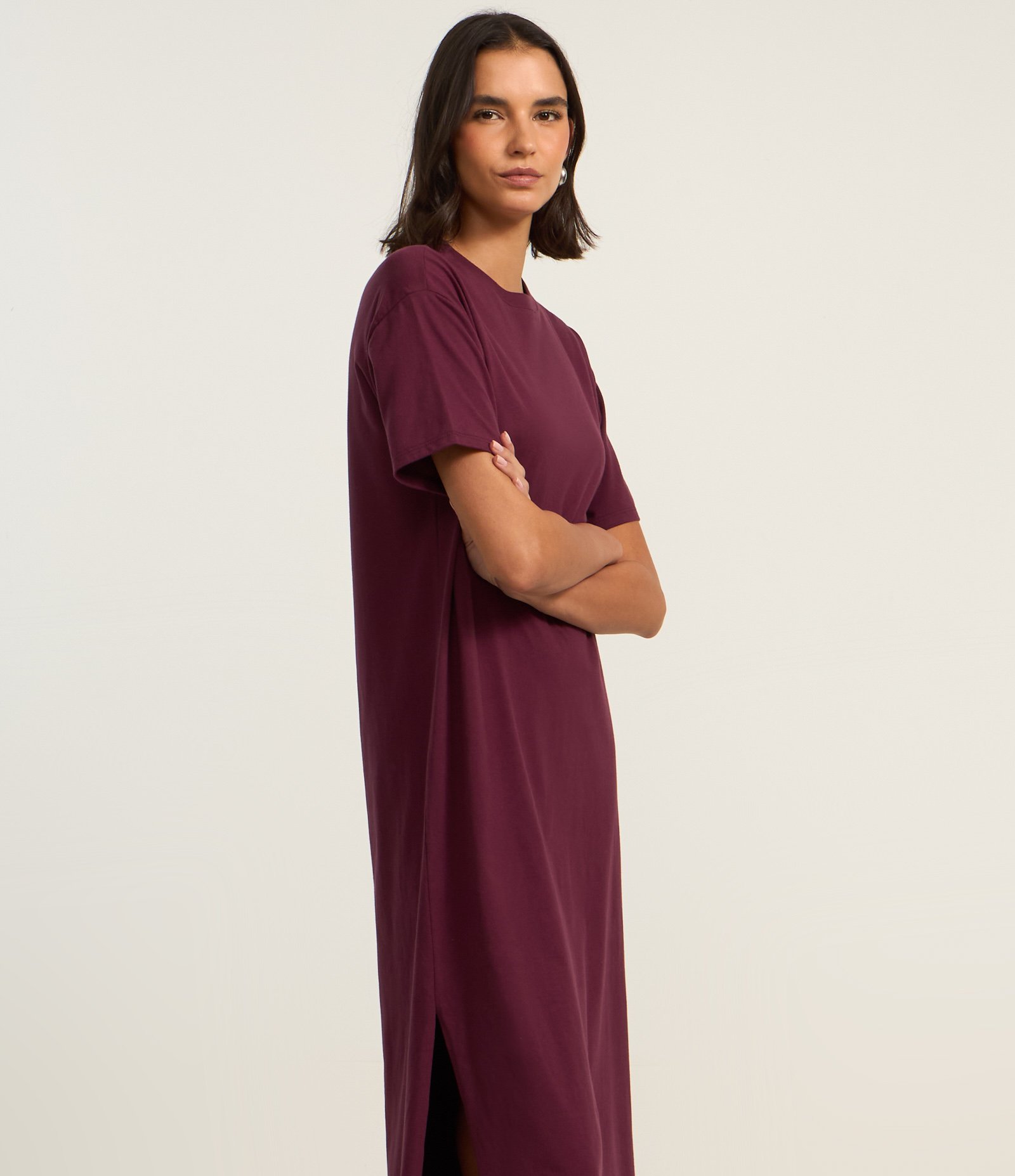 Vestido T-Shirt Midi em Algodão com Fenda Bordô 2