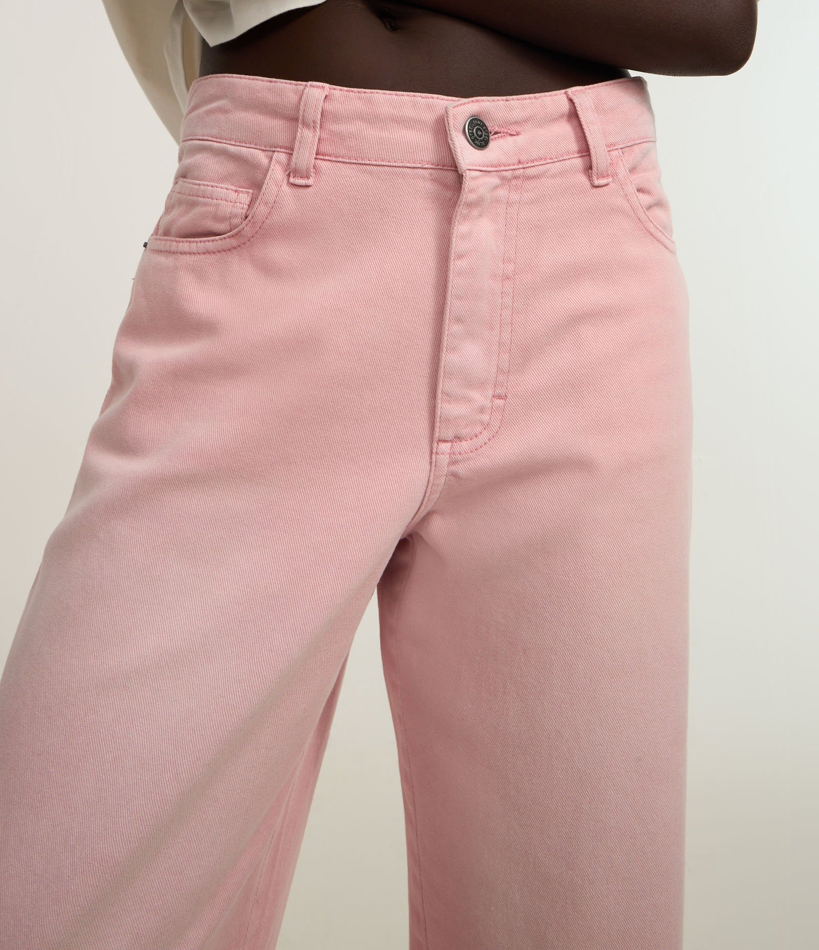 Calça Slouchy em Jeans com Cintura Alta e Tingimento Cationizado Rosa 4