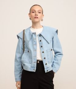 Jaqueta Trucker em Jeans com Gola Marinheiro e Bolsos