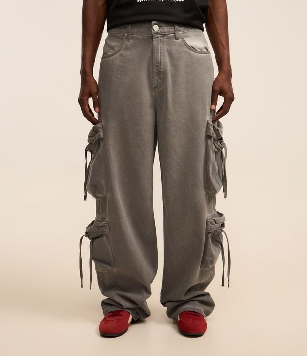 Calça Super Baggy em Sarja Estonada com Lavagem