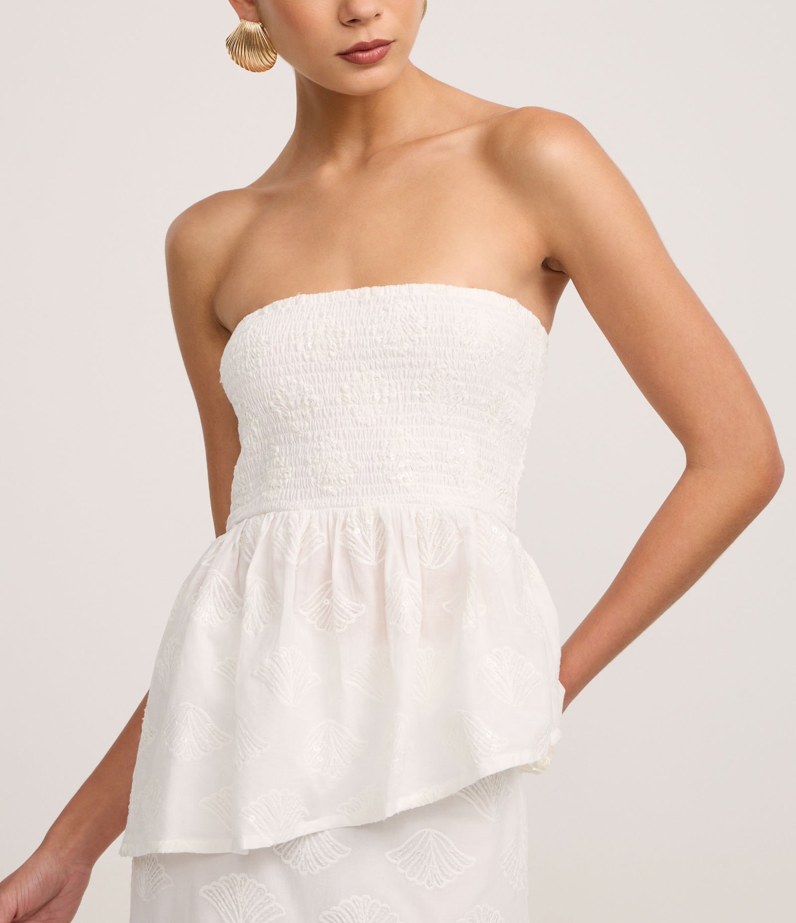 Blusa em Cambraia com Lastex e Bordado na Barra Assimétrica Off White 4