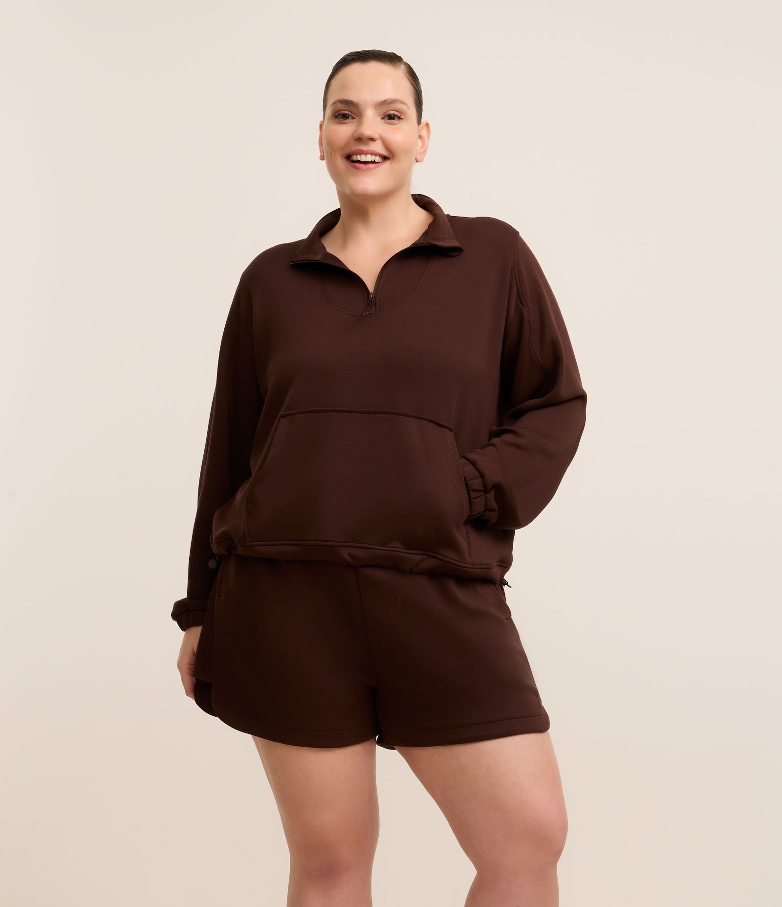 Jaqueta Fechada Esportiva com Regulador Lateral Curve & Plus Size Marrom 2