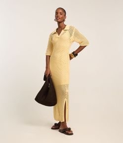 Vestido Midi com Efeito Crochê e Gola Polo