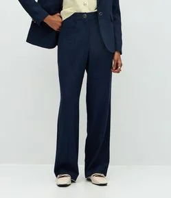 Calça Reta Alfaiatada Cintura Alta com Botão Diferenciado