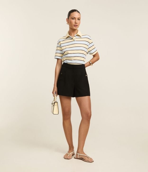 Short Alfaitado Cintura Alta com Bolsos Laterais