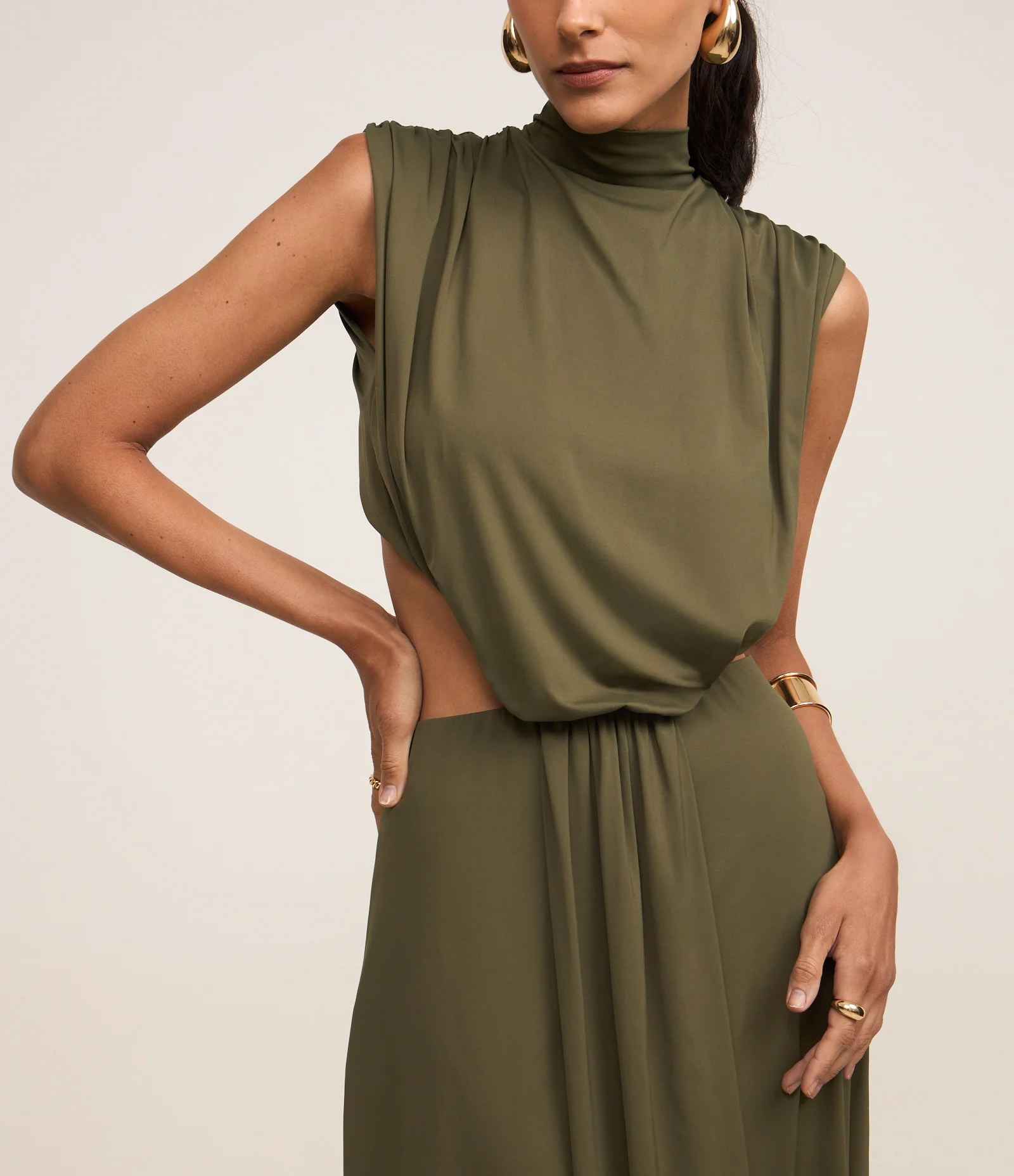 Vestido Longo em Helanca Cut Out com Costas Abertas Verde 1