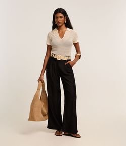 Calça Wide Leg em Viscolinho com Cinto de Ráfia