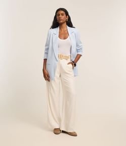Calça Wide Leg em Viscolinho com Cinto de Ráfia