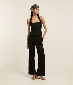 Calça Wide Leg Cintura Alta em Crepe com Pregas no Cós e Botão