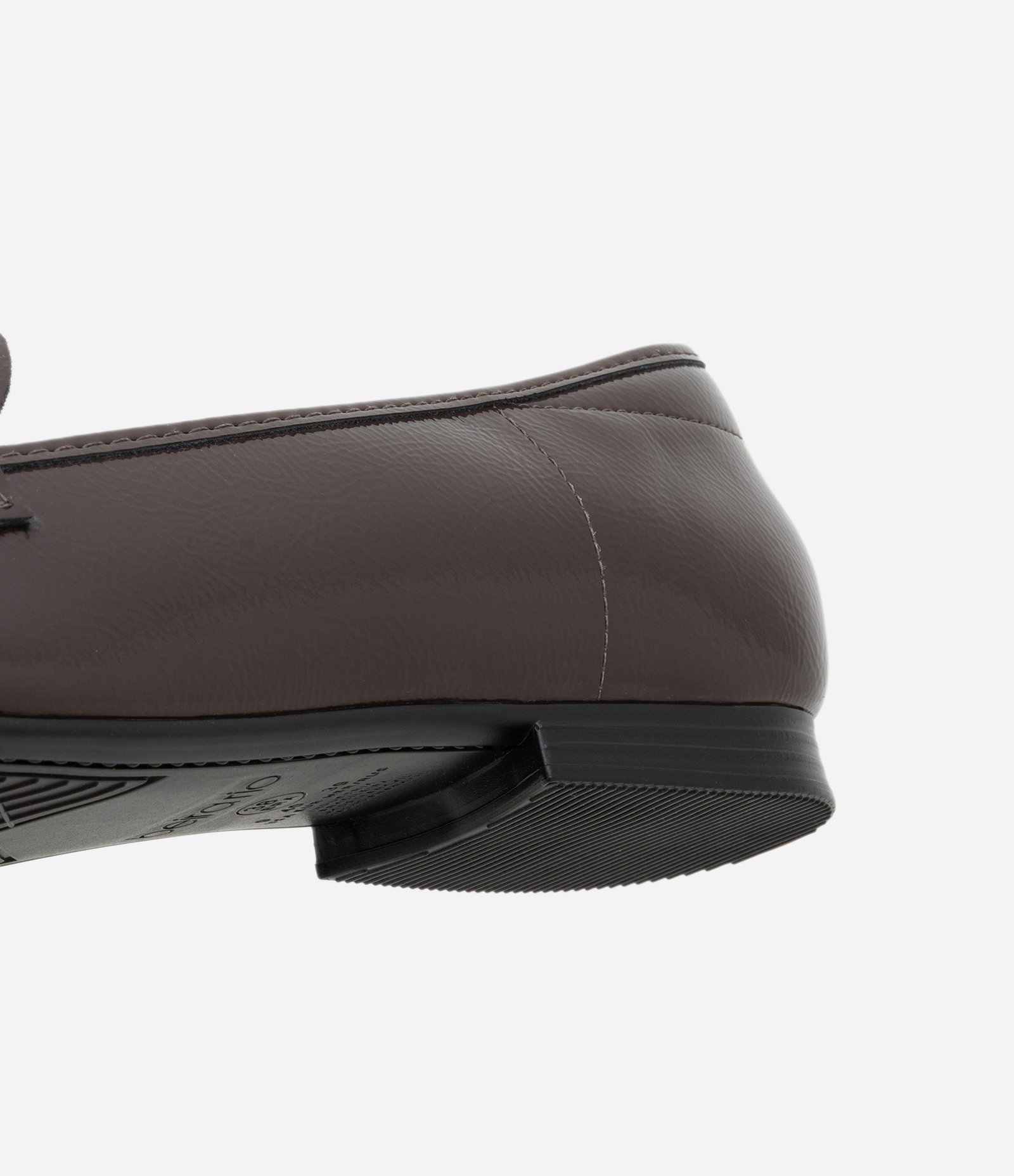 Sapato Loafer em PU com Detalhe de Corrente em Metal Marrom 4