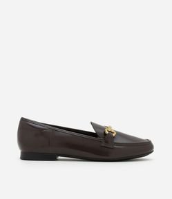 Sapato Loafer em PU com Detalhe de Corrente em Metal