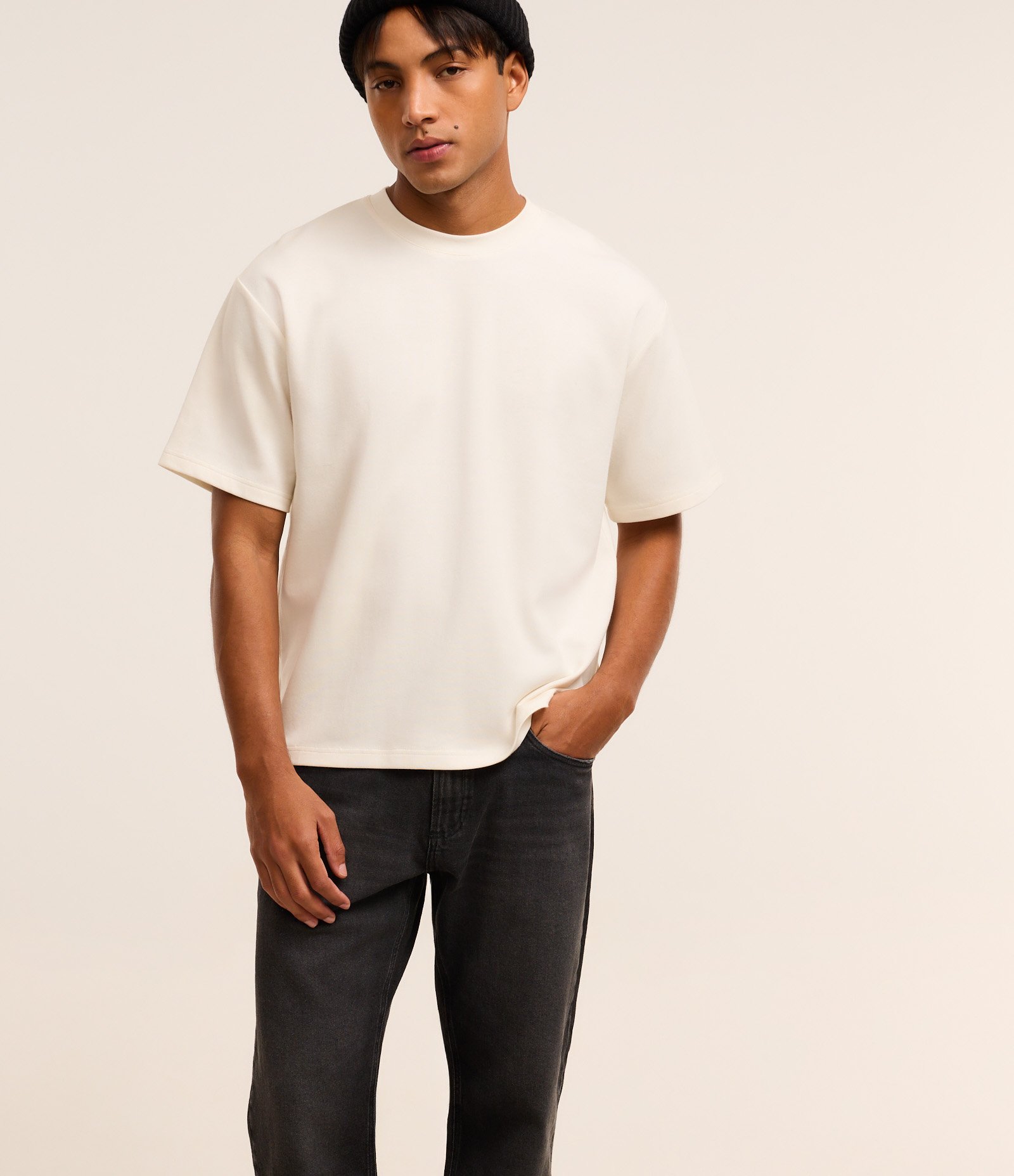 Calça Slim Cropped em Jeans Preto 4