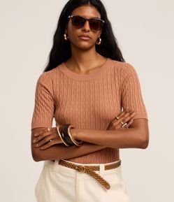 Blusa Texturizada em Tricô com Gola Redonda