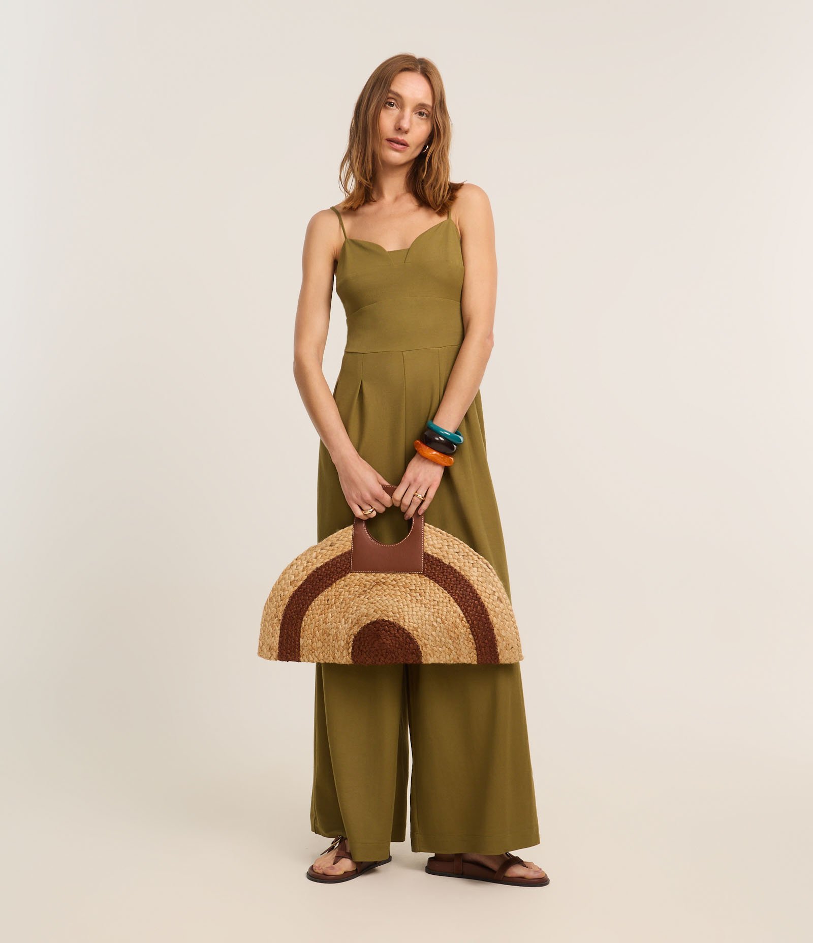 Macacão de Alça em Piquet com Recortes e Pregas Mostarda 2