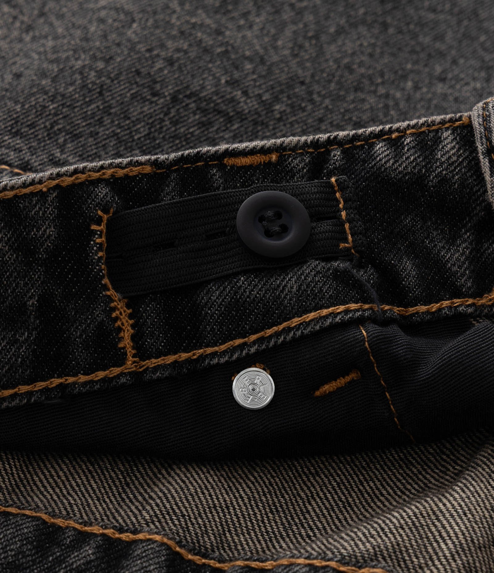 Calça Barrel em Jeans com Lavagem Dirty Curve & Plus Size Preto 9