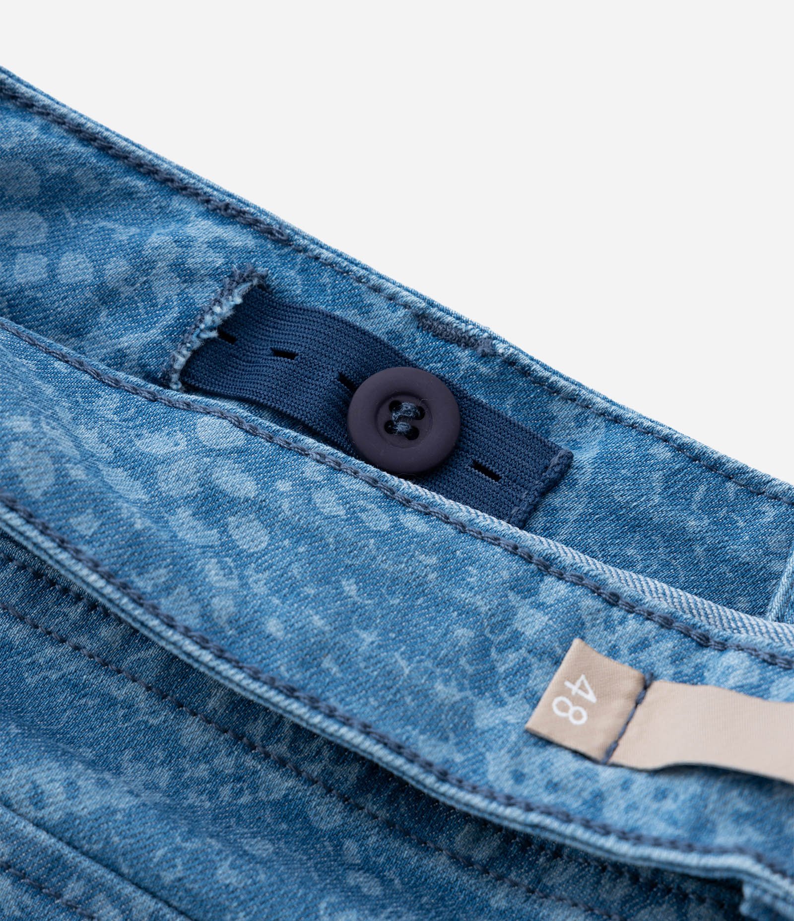 Calça Reta em Jeans com Estampa de Cobra Curve & Plus Size Azul 9